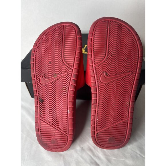 Nike Benassi JDI Red Gold Logo Slides Sandals Size US 7 EUR 40 - Picture 2 of 4